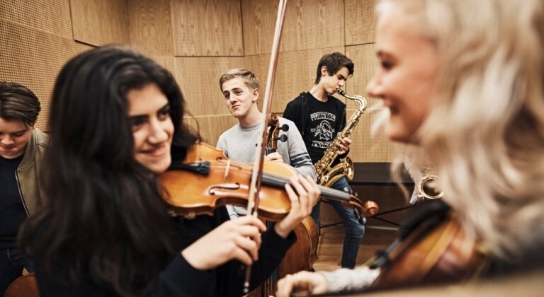 Skolebørn gør gratis entre i musikkens verden  