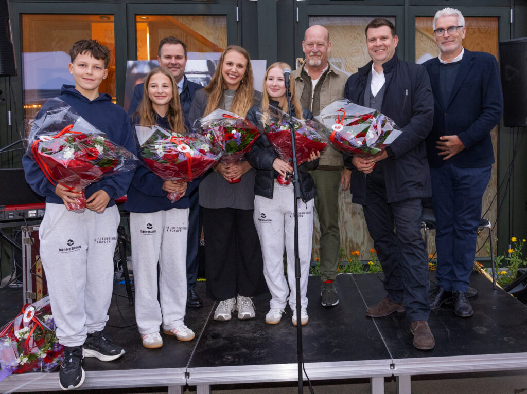 Vindere af Frederiksbergprisen 2025 på scenen.
