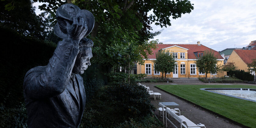 Dirch Passer får sin egen flise på Frederiksberg Allé